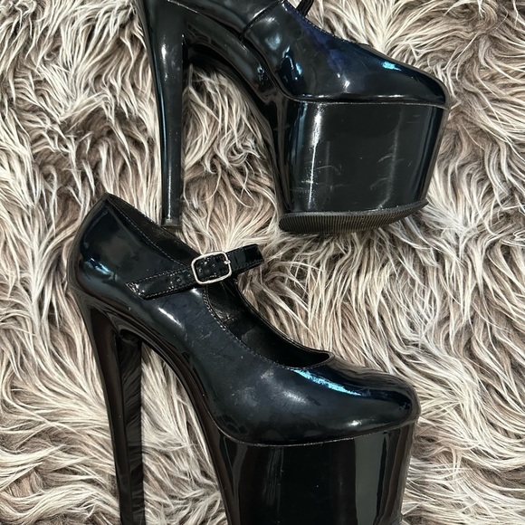 Pleaser Platform Heels - Picture 1 of 6